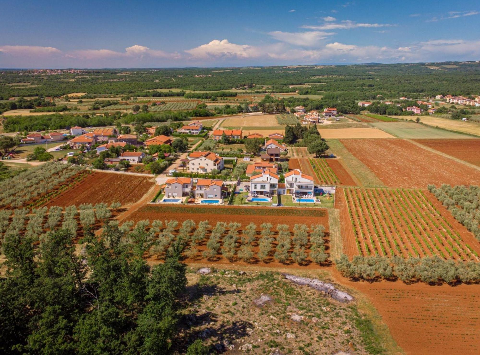Eni Villa *