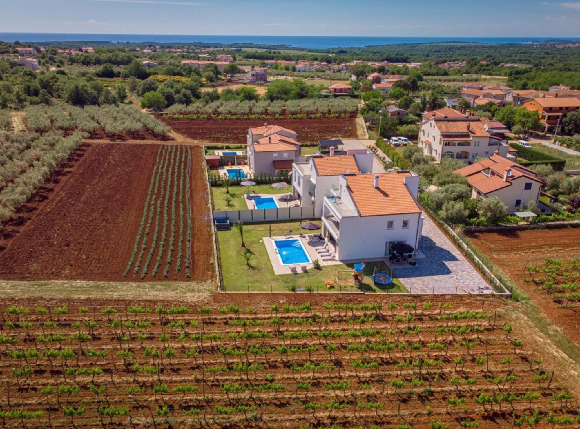 Eni Villa *